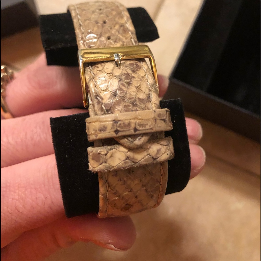 Guess Watch - Picture 2 of 5